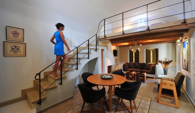 Romantic Villa Expansive View - Car Included