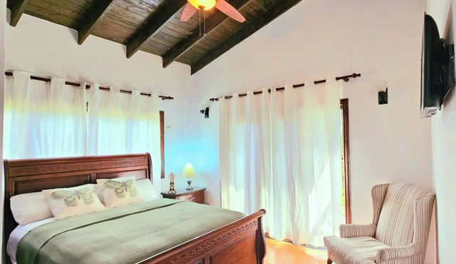Romantic villa with panoramic view of the mountains.