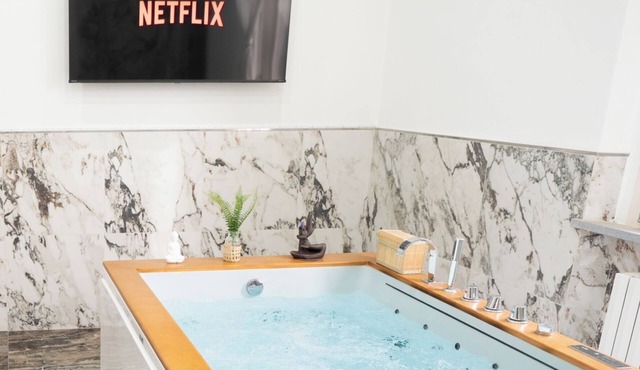 Romantic villa with hot tub 5km from Pisa