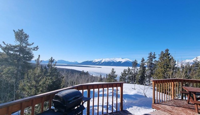 Romantic villas with spectacular views in Atlin BC
