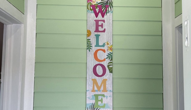 Romantic Waterfront Sunset Cottage in Eleuthera Bahamas