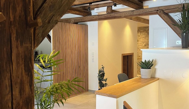 Romantisches Scheunen-loft mit Moderner Architektur in Historischer Altstadt