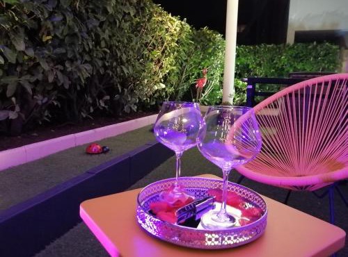 Romantisme et glamour 2 avec spa , clim et jardin