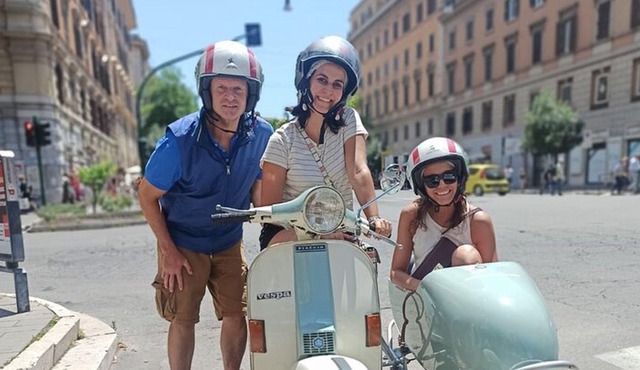 Rome Evening Vespa Sidecar Tour with Gelato!