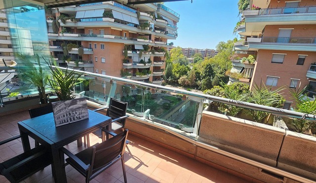 Rome Phoenix Suite cozy elegant, terrace and pool dream eur center
