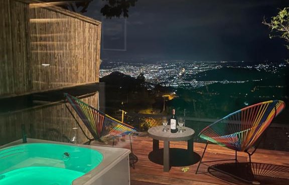 Romero Glamping y Cabañas