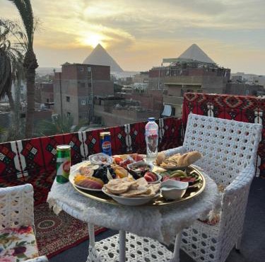 Ronza pyramids inn