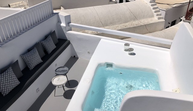 Roofs of Chora, Townhouse with Rooftop Pool