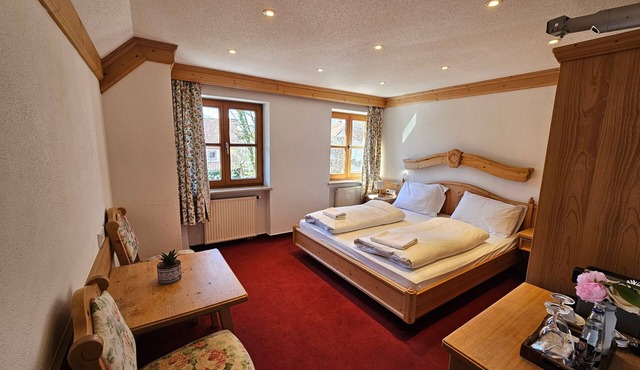 Room '15 Double Room' with Wi-Fi