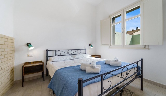 Room 6 – Double Room with Garden View