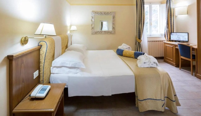 Room 'Camera Matrimoniale' with Shared Garden, Wi-Fi and Air Conditioning