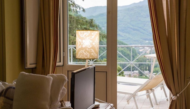 Room 'Camera Matrimoniale Superior' with Shared Garden, Wi-Fi and Air Conditioning