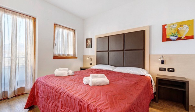 Room 'Camera Matrimoniale' with Mountain View, Wi-Fi and Air Conditioning