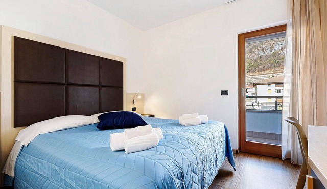Room 'Camera Matrimoniale' with Mountain View, Wi-Fi and Air Conditioning