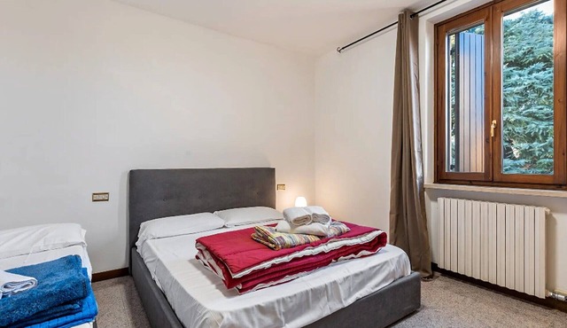 Room 'Camera Tripla' with Shared Terrace, Wi-Fi and Air Conditioning