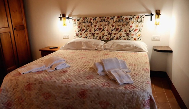 Room 'Castagno' – Agriturismo la Taverna di Celsa with Shared Pool