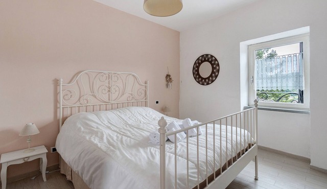 Room 'Corniglia' with Mountain View, Shared Terrace and Air Conditioning