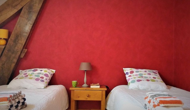 Room for 2 with private bathroom and breakfast included