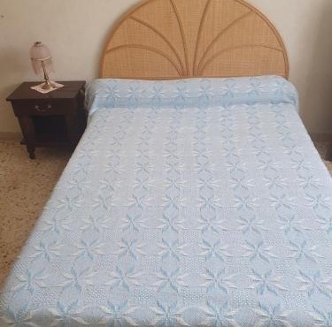 room for rent staying with a resident