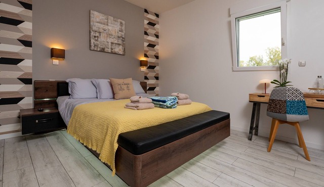 Room 'Gwened' with Shared Terrace, Wi-Fi, and Air Conditioning