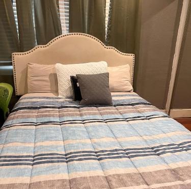 Room in Riverside