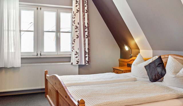 Room 'Lutz - Zimmer 3' with Shared Terrace, Shared Garden and Wi-Fi