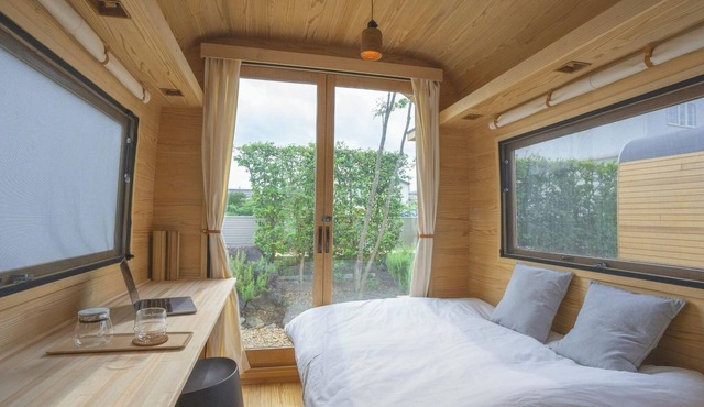 Room only 2 night plan Wooden trailerstyle tiny house lodging bedding bed /Utsunomiya Tochigi