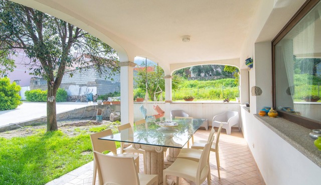 Room 'Perla' with Shared Pool, Wi-Fi and Air Conditioning