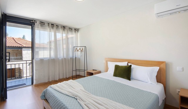 Room 'Quarto 8' with Mountain View, Wi-Fi and Air Conditioning