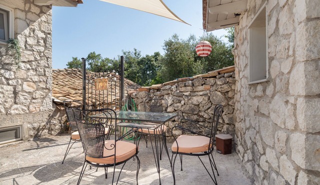 Room 'Rose' with Shared Terrace, Wi-Fi and Air Conditioning