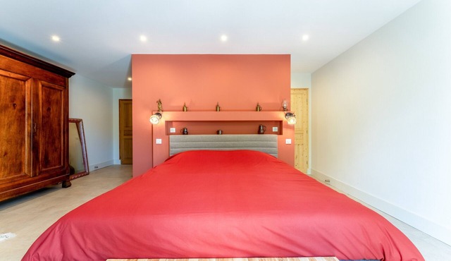Room 'Sylviane' with Shared Terrace, Shared Garden, and Air Conditioning