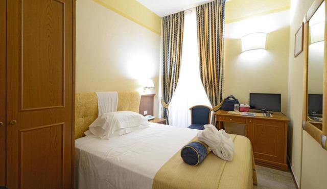 Room 'Tripla' with Shared Garden, Wi-Fi and Air Conditioning