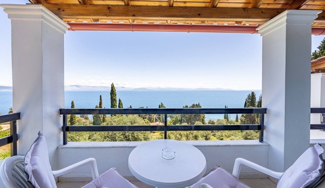 Room 'Two Bedroom' with Private Terrace, Wi-Fi and Air Conditioning