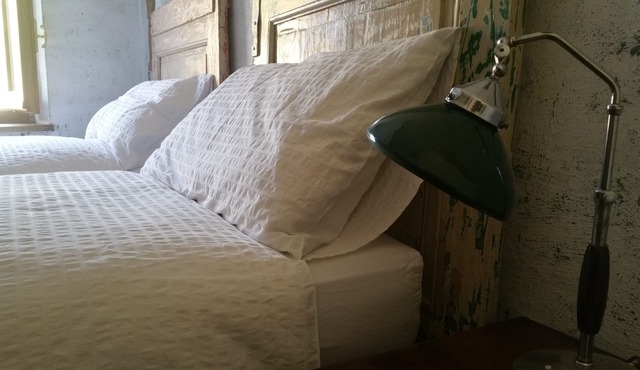 Room with bathroom and hallway, 2 beds