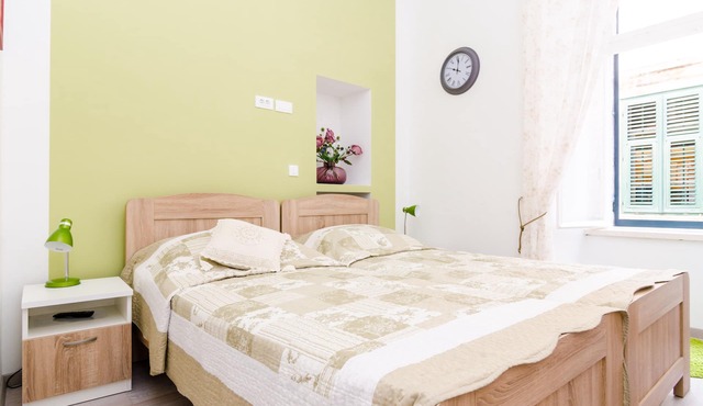Rooms Tezoro- Double or Twin Room with City View (S2) - B5