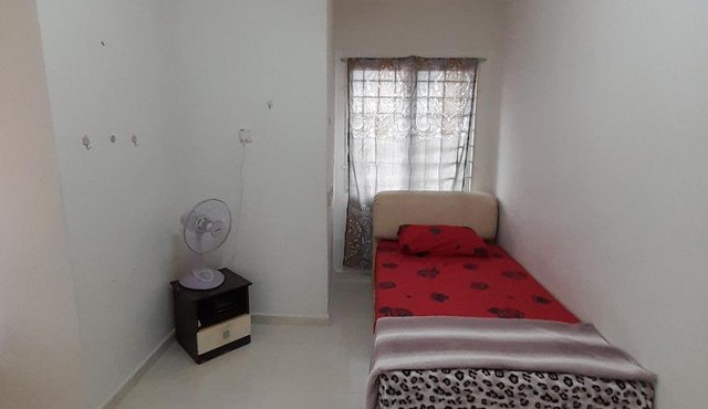 Roomstay Pink Bukit Besar