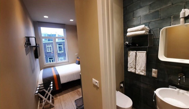 RoomWest Cosy with ensuite bathroom