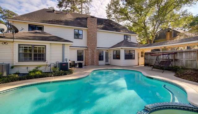 Roomy Houston Rental w/Home Office & Private Pool