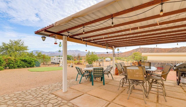 Roosevelt Retreat w/Fire Pit ~ 3 Mi to Lake!