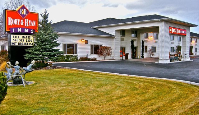 Rory & Ryan Inn