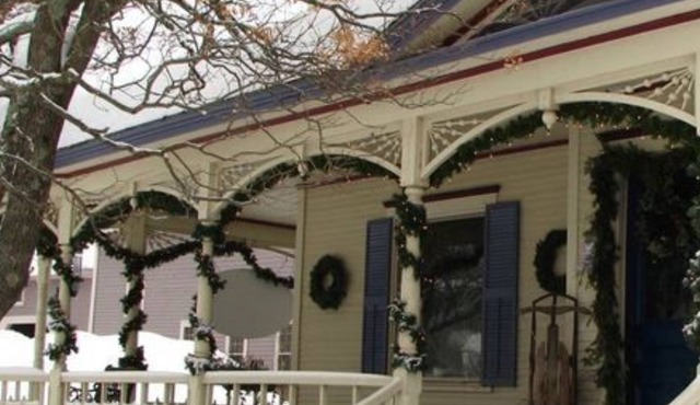 Rose Arbour Bed & Breakfast