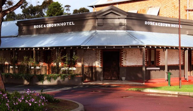 Rose & Crown Hotel
