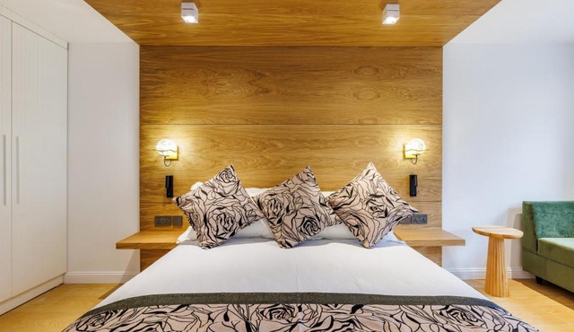 Rosemay Boutique Hotel Near Heathrow Airport