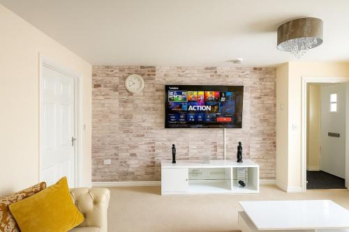 Rosengelyn Apartment