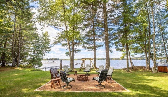 Round Lake Retreat for All Seasons