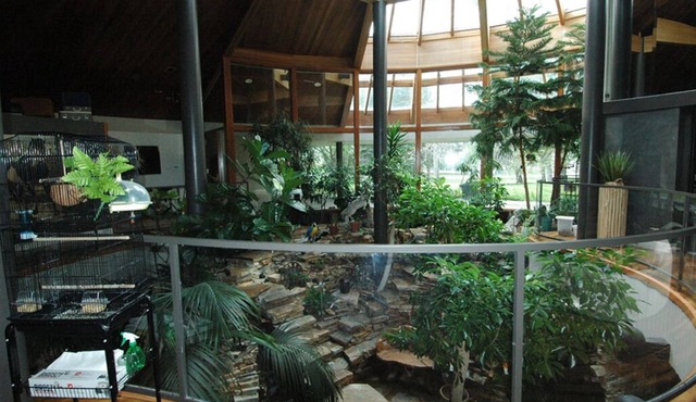 Roundhouse Grotto