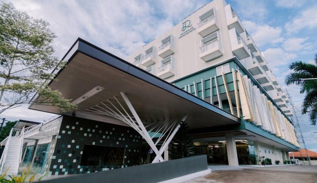 Roy's Hotel and Convention Center