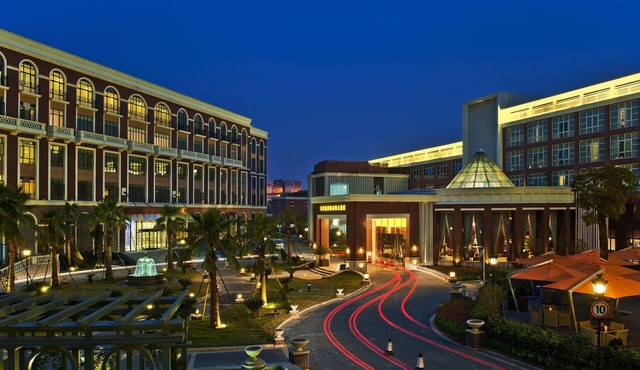 Royal Grace Hotel