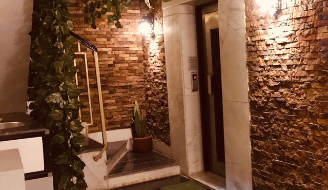 royal hotel