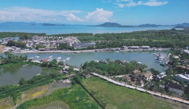 Royal Phuket Marina Beachfront 4 Bedroom Pool Villa